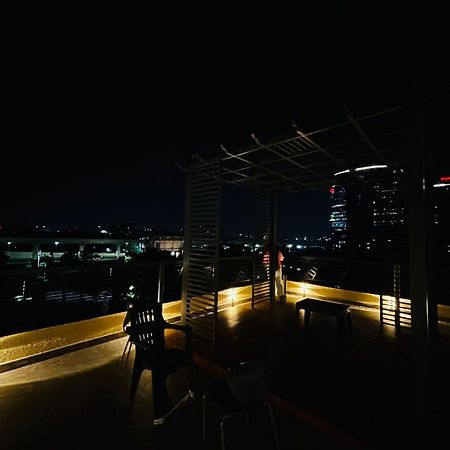 Vibe Communal Living 구르가온 외부 사진