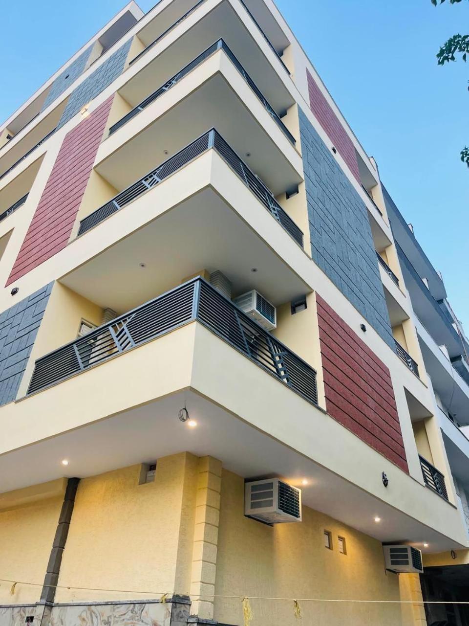 Vibe Communal Living 구르가온 외부 사진